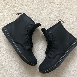 Mens shore ditch Dr. Martens